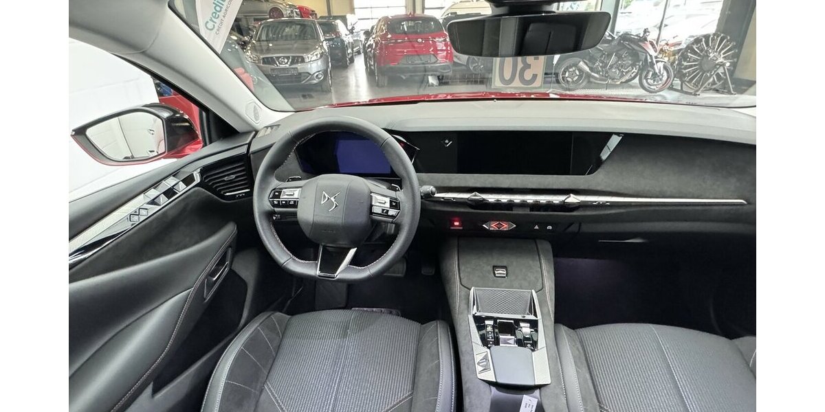DS Automobiles DS4 130 EAT 8 Performance Line Alcantara 18.162 km 20.320 &euro; Lich 35423