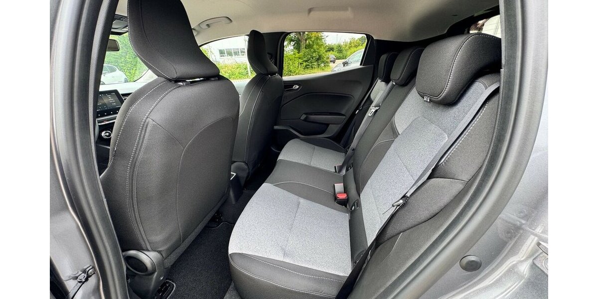 Mitsubishi Colt PLUS 1.0 T.B.KlimaA/Led/CarPlay/SitzH. 1.900 km 18.990 &euro; Donauwörth 86609