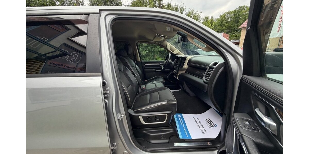 Dodge RAM 1500 Hemi Laramie4x4