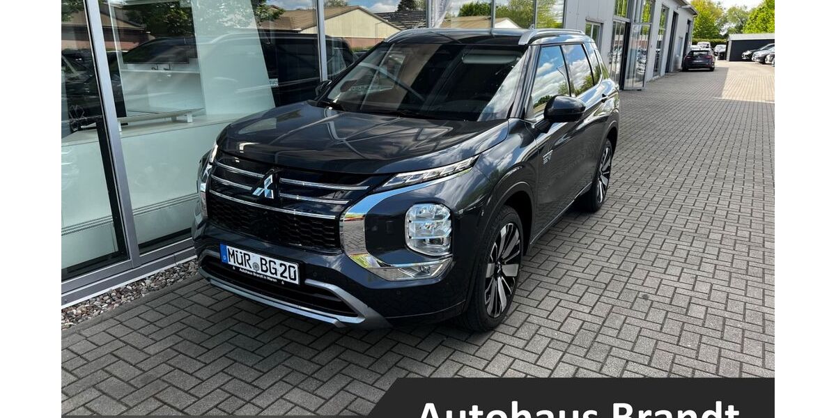 Mitsubishi Plug-in Hybrid Outlander 11.200 km 50.900 &euro; Waren 17192