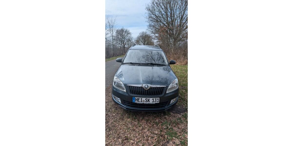 Skoda Roomster 146.000 km 5.900 &euro; Dingen 25715