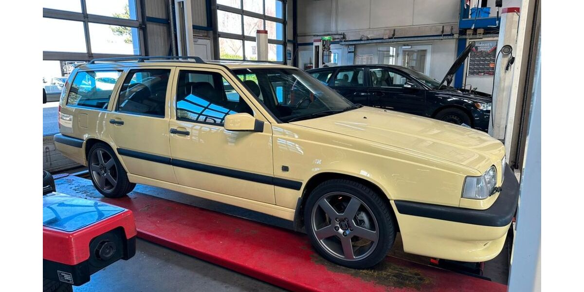 Volvo 850 305.000 km 12.166 &euro; Maasbree 