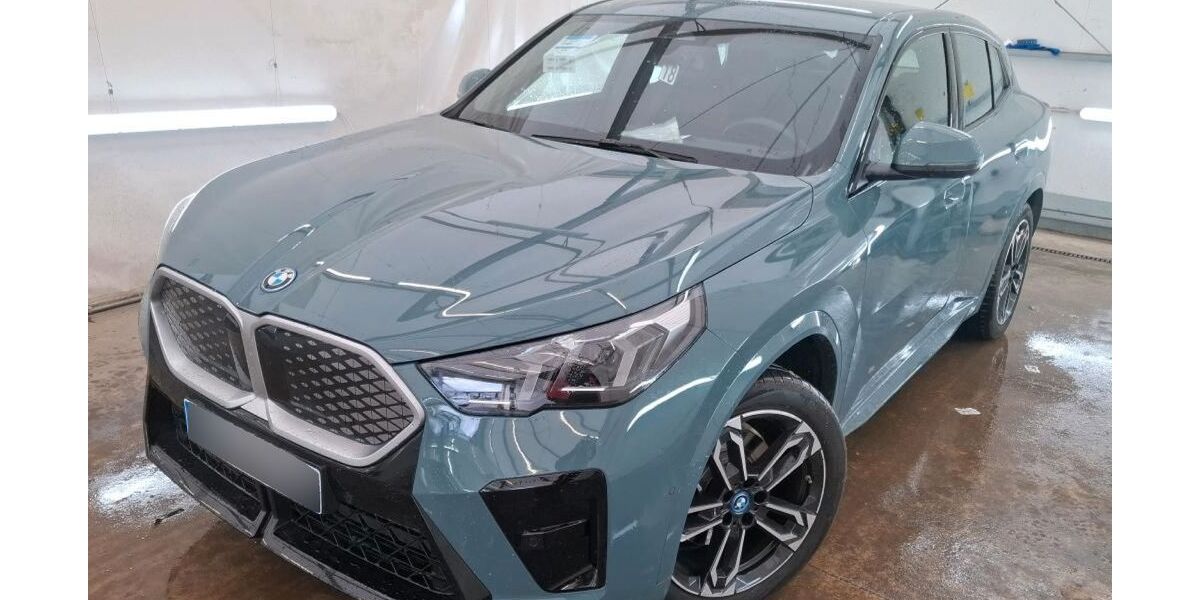 BMW iX2 7.226 km 46.358 &euro; Amberg 92224