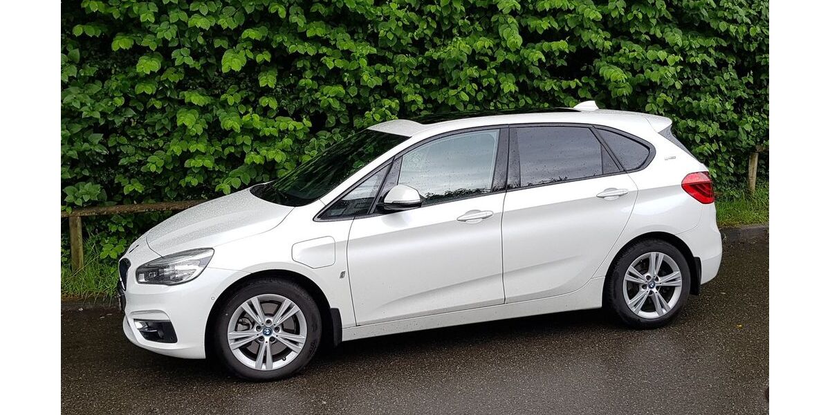 BMW 225 Active Tourer 48.900 km 17.900 &euro; Überlingen 88662