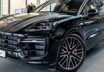 Porsche Cayenne 8.900 km 152.800 &euro; Leipzig 04356