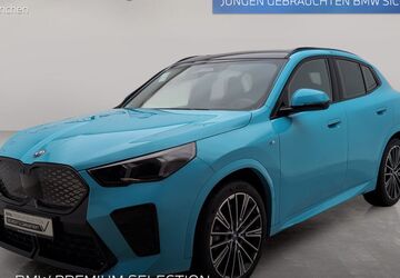 BMW iX2 2.202 km 53.401 &euro; München 80939