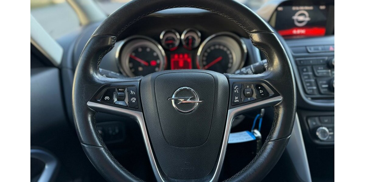 Opel Zafira Tourer Business Edition Navi 1. Hand 114.000 km 9.990 &euro; Neckarsulm 74172