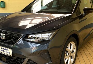 Seat Arona 4.000 km 27.970 &euro; Geestland 27624