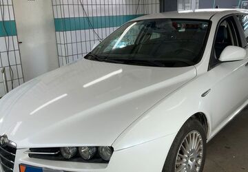 Alfa Romeo 159 104.842 km 13.990 &euro; Taucha 04425