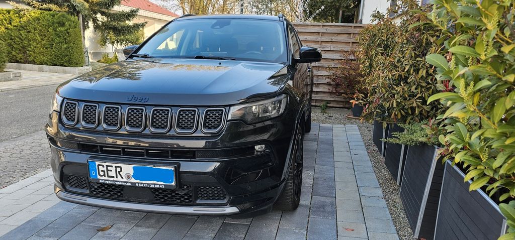 Jeep Compass 89.000 km 23.900 &euro; Hördt 76771
