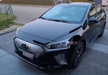 Hyundai IONIQ 28.250 km 14.900 &euro; Rielasingen-Worblingen 78239