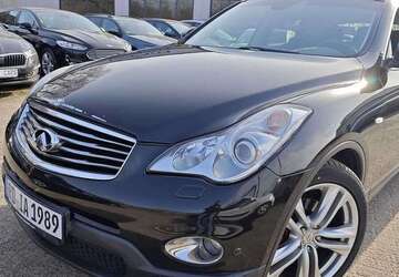 INFINITI QX50 201.000 km 8.999 &euro; Kiel 24145