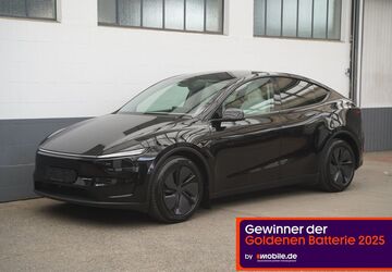Tesla Model Y 14.142 km 52.950 &euro; Mönchengladbach 41236