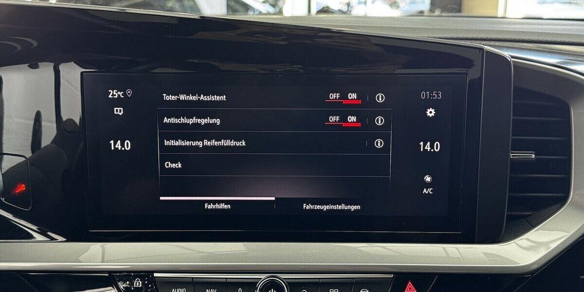Opel Mokka e 50 kWh Ultimate FULL LED Carplay 16.700 km 20.420 &euro; Lich 35423