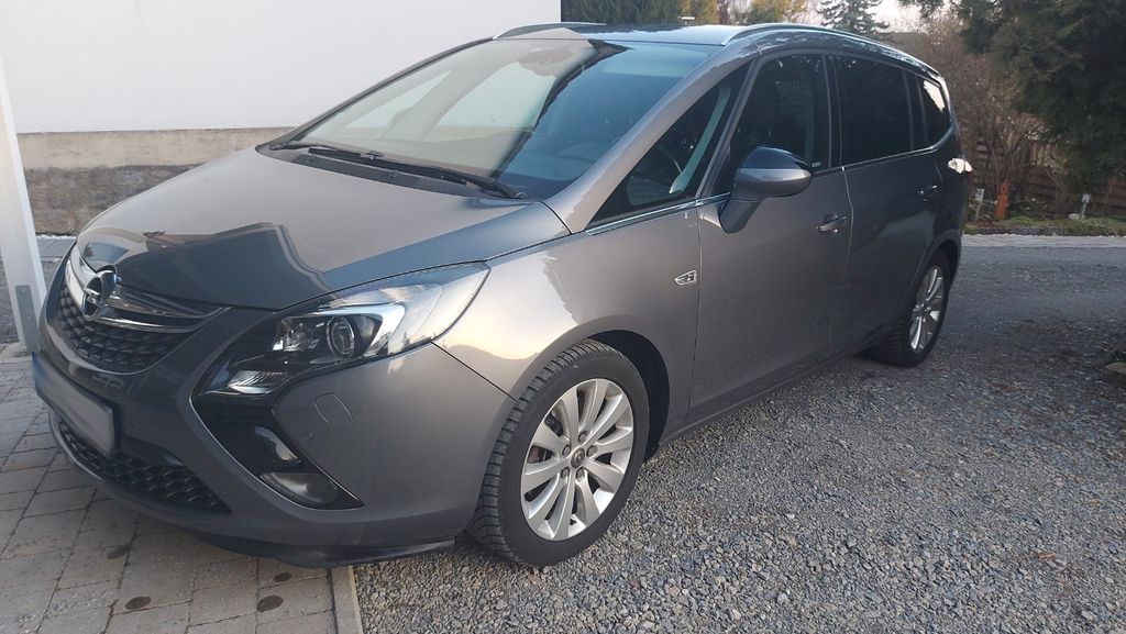 Opel Zafira Tourer 219.000 km 8.800 &euro; Themar 98660