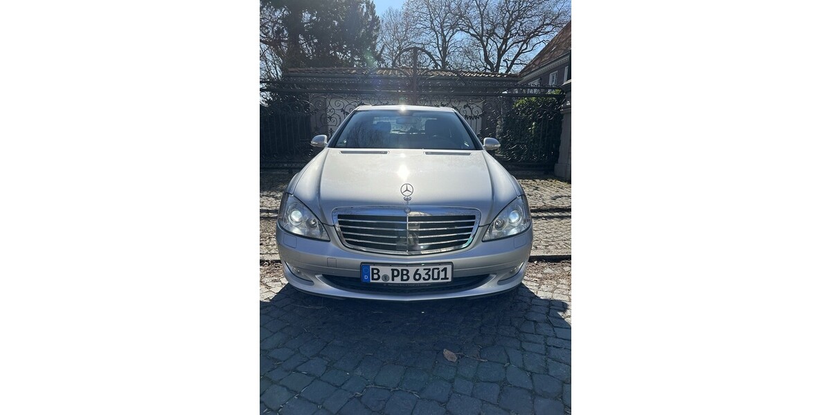 Mercedes-Benz S 320 255.000 km 11.000 &euro; Berlin 10178