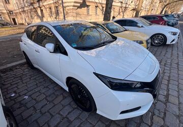 Nissan Leaf 11.500 km 14.999 &euro; Berlin 13595