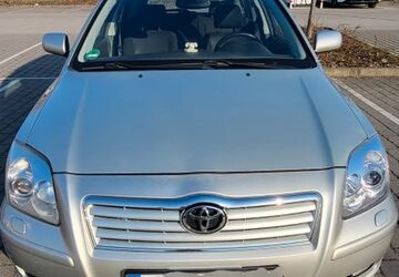 Toyota Avensis 271.700 km 2.500 &euro; Berlin 13591