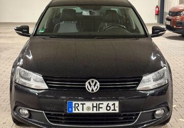 VW Jetta 192.000 km 8.000 &euro; Düsseldorf 40472