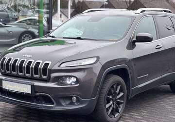 Jeep Cherokee 188.000 km 8.990 &euro; Ransbach-Baumbach 56235