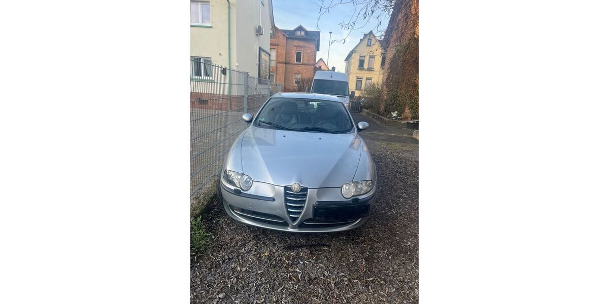 Alfa Romeo 147 210.000 km 1.500 &euro; Büdingen 63654