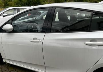 Toyota Prius 52.545 km 18.900 &euro; Sinn 35764