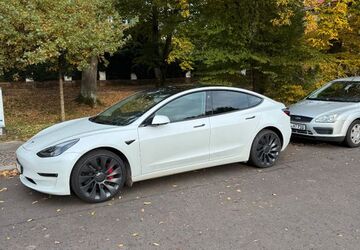 Tesla Model 3 33.394 km 36.999 &euro; Leipzig 04158