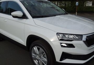 Skoda Karoq 5.500 km 36.885 &euro; Föritztal OT Neuhaus-Schierschnitz 96524