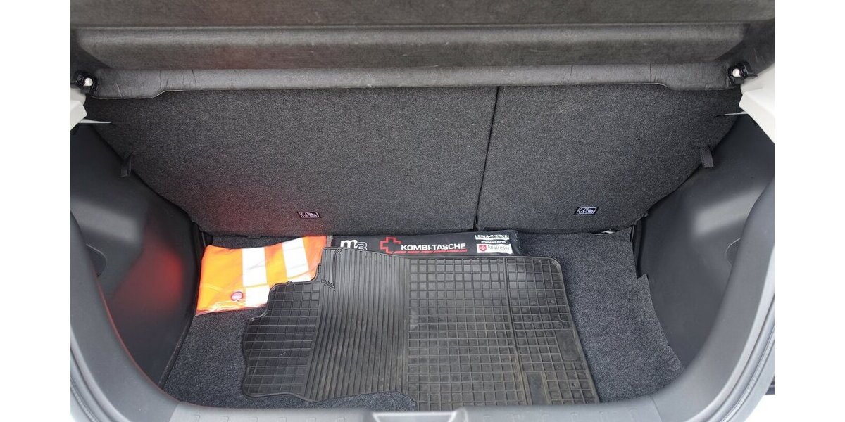 Mitsubishi Space Star Select+ Kamera Alu WR Sitzh. DAB 1. Han 21.600 km 12.950 &euro; Neumarkt/OPf 92318