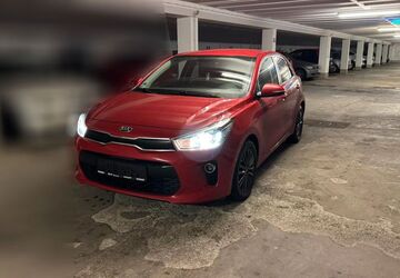 Kia Rio 77.090 km 9.900 &euro; München 81735