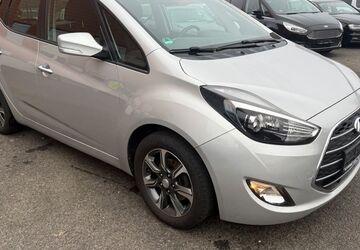 Hyundai ix20 106.000 km 8.490 &euro; Würzburg 97084