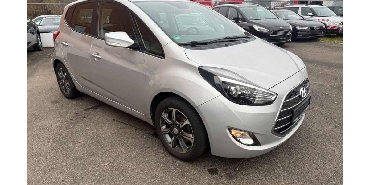 Hyundai ix20 106.000 km 8.490 &euro; Würzburg 97084
