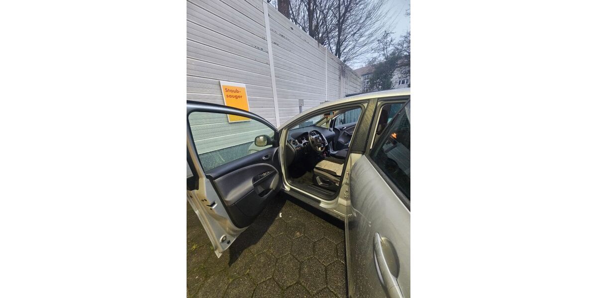 Seat Altea 120.000 km 6.800 &euro; Saarbrücken 66121