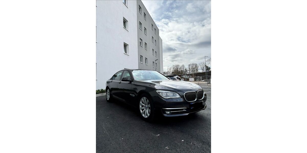 BMW 740 204.300 km 14.800 &euro; Hanau 63450