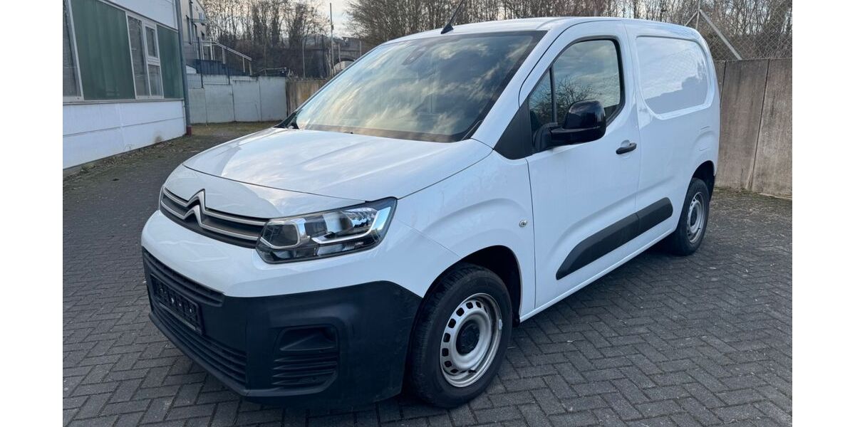 Citroen Berlingo 21.828 km 13.999 &euro; Wettenberg 35435