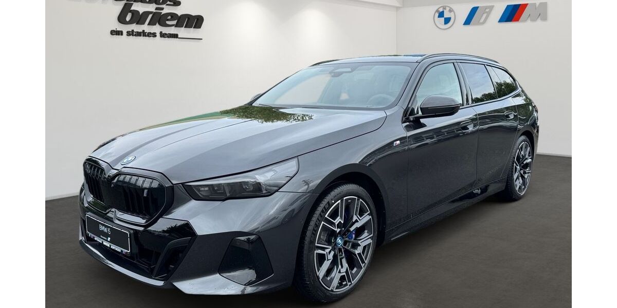 BMW i5 15.900 km 71.803 &euro; Nürtingen 72622