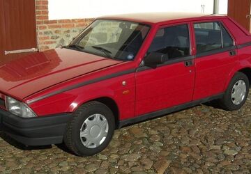 Alfa Romeo 75 202.000 km 6.000 &euro; Leipzig 04275
