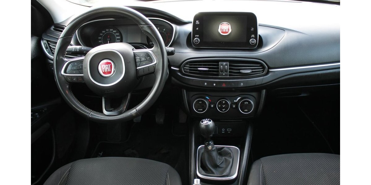 Fiat Tipo Lounge 1.6 MultiJet 232.400 km 6.999 &euro; Badem 54657