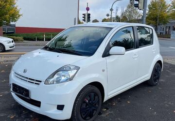 Daihatsu Sirion 130.000 km 2.390 &euro; Herford 32049