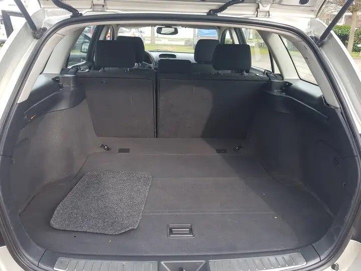 Toyota Avensis 305.000 km 1.250 &euro; Crailsheim 74564