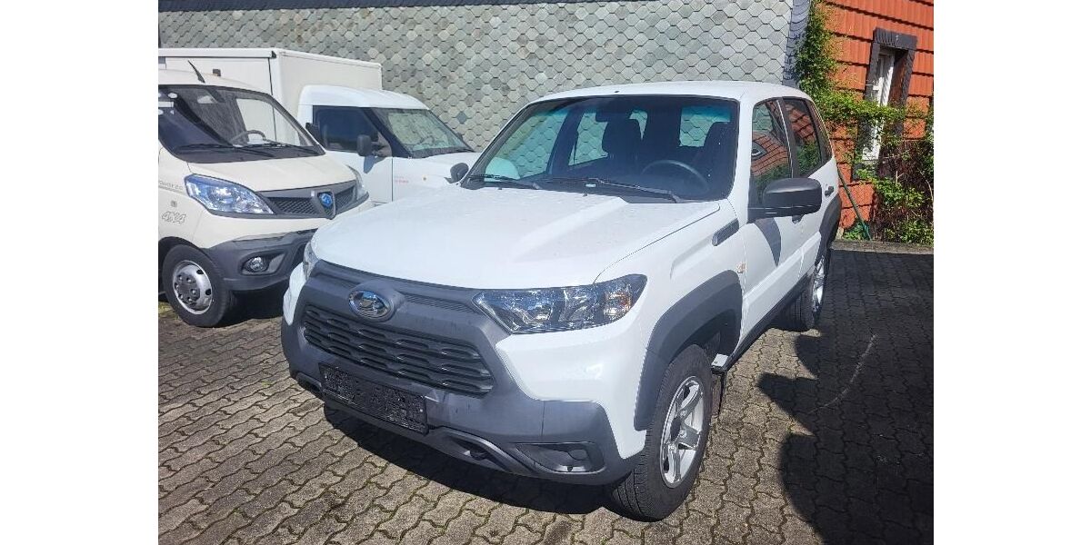 Lada Niva 2.980 km 19.945 &euro; Halberstadt 38820