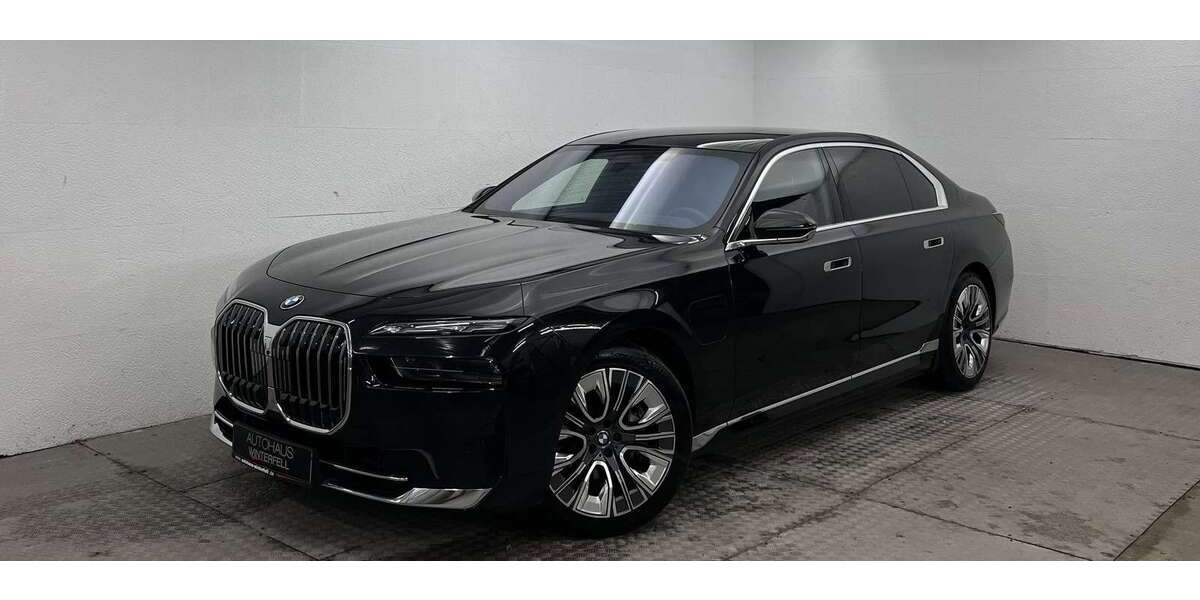 BMW 750 103.449 km 82.870 &euro; Berlin 12351