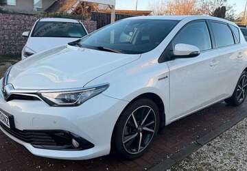 Toyota Auris 58.200 km 16.900 &euro; Rostock 18107