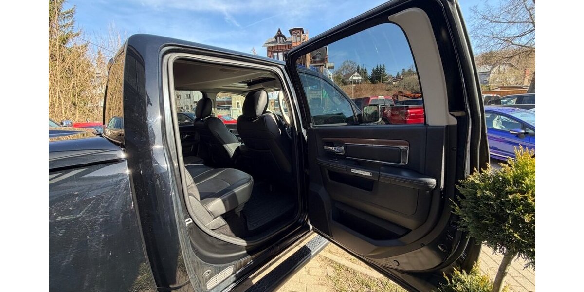 Dodge RAM 1500 5,7 HEMI LARAMIE UNFALLFREI 126.000 km 32.500 &euro; Rudolstadt 07407