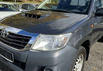 Toyota Hilux 185.000 km 15.490 &euro; Betzenstein 91282