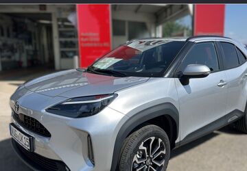 Toyota Yaris Cross 1.500 km 30.590 &euro; Dittenheim 91723