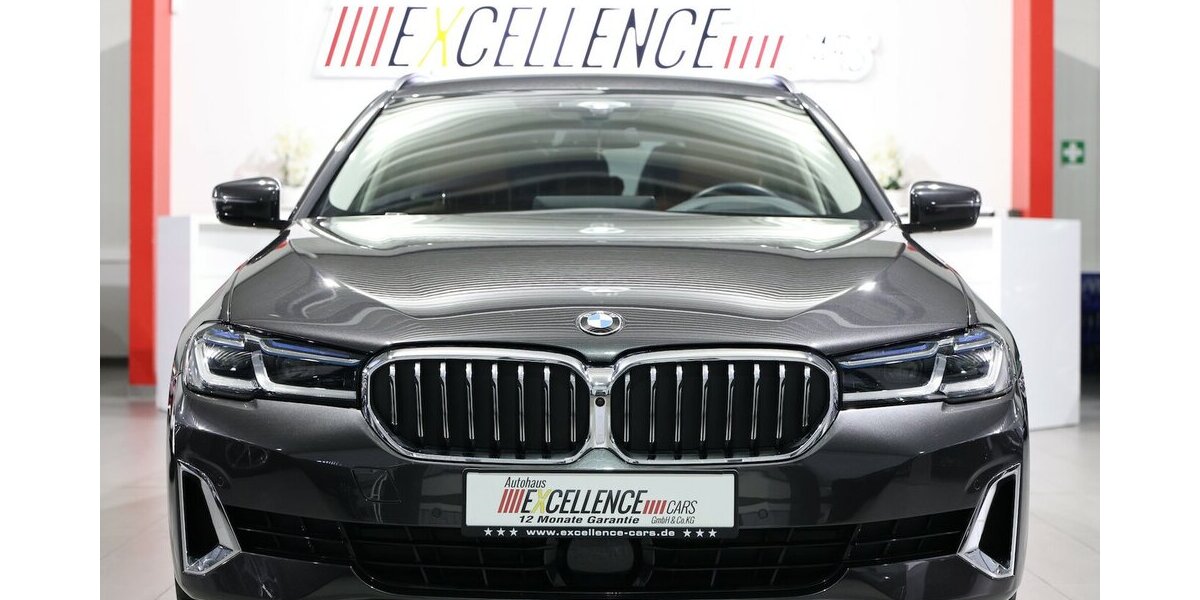 BMW 530i Touring INNOVATION LUXURY-LINE BUSINESS 45.000 km 40.444 &euro; Hamm 59077
