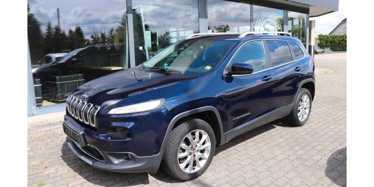 Jeep Cherokee 180.000 km 12.700 &euro; Zahna-Elster 06895