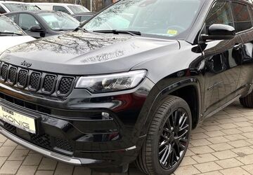 Jeep Compass 33.635 km 24.999 &euro; Berlin 10829