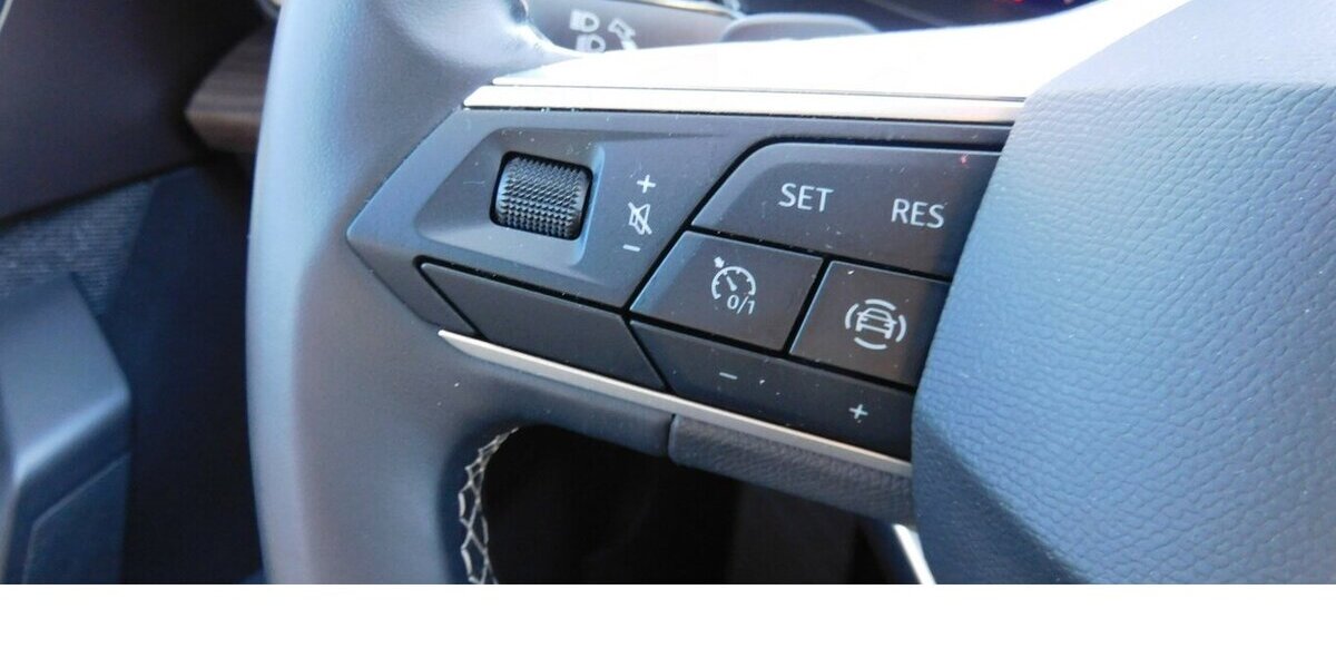 Seat Leon 1.4 Styl TSI Xxcellence DSG Hybrid/Benzin 27.500 km 19.990 &euro; Vordorf 38533